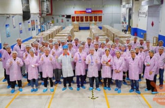 This is how Xiaomi Mi 9 is produced at the Foxconn plant