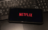 Nuova stangata da Netflix: rimosso il piano base da 7,99€