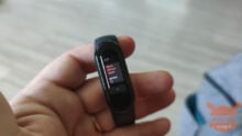 Xiaomi Mi Band 5: إليك كيفية الحصول على اللغة الإيطالية ووظيفة الدورة الشهرية